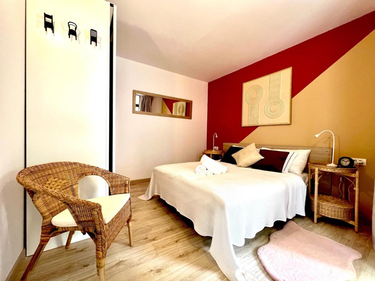 ארונה Stunning Lovely Flat With Pool And Strong Wi-Fi, 31 מראה חיצוני תמונה