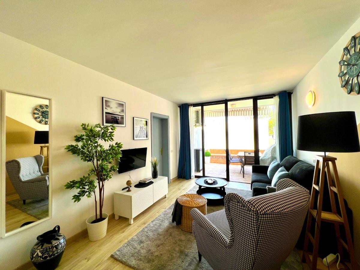 ארונה Stunning Lovely Flat With Pool And Strong Wi-Fi, 31 מראה חיצוני תמונה