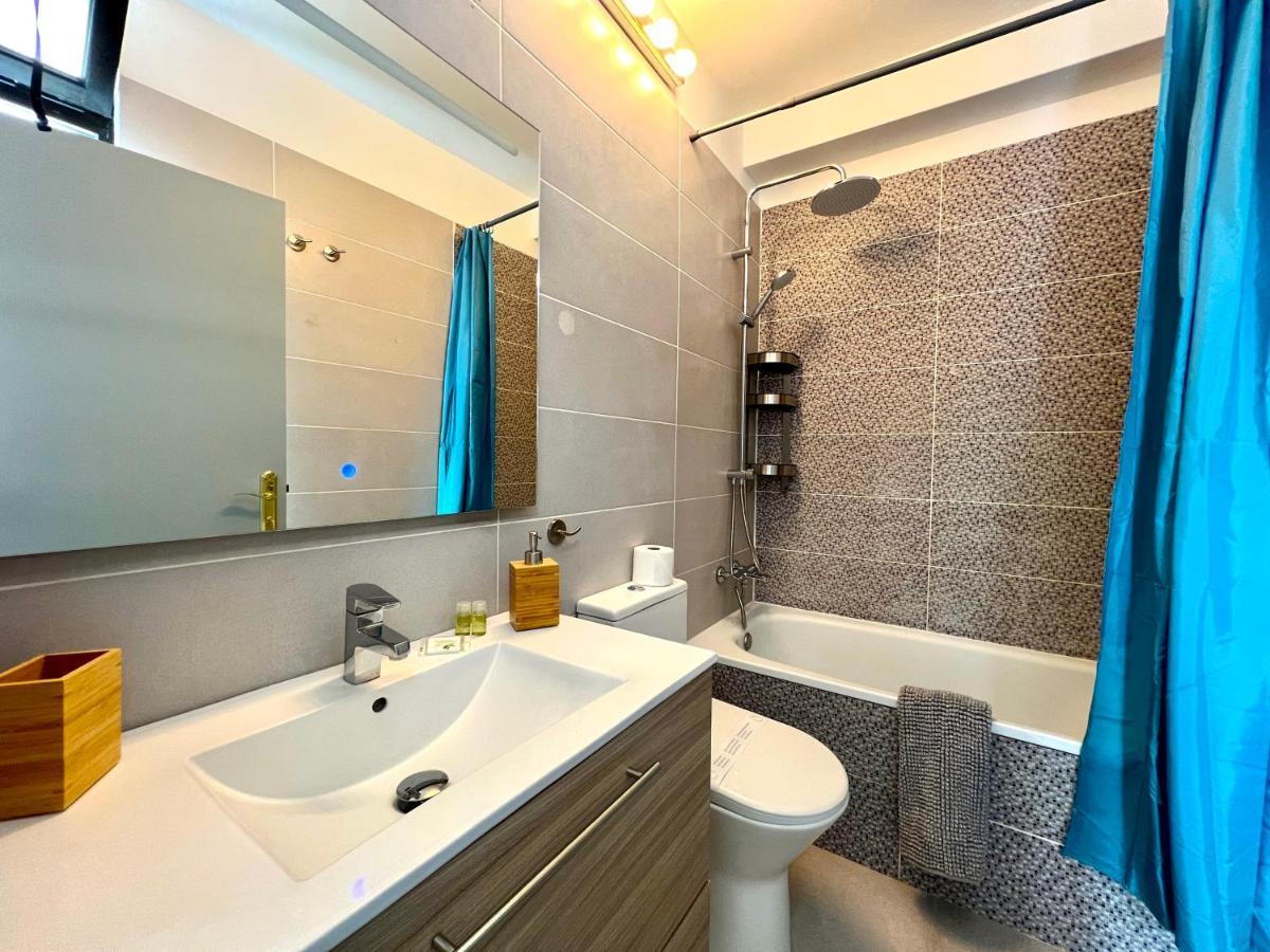 ארונה Stunning Lovely Flat With Pool And Strong Wi-Fi, 31 מראה חיצוני תמונה