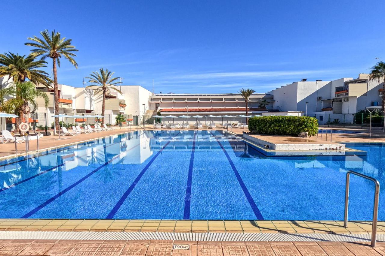ארונה Stunning Lovely Flat With Pool And Strong Wi-Fi, 31 מראה חיצוני תמונה