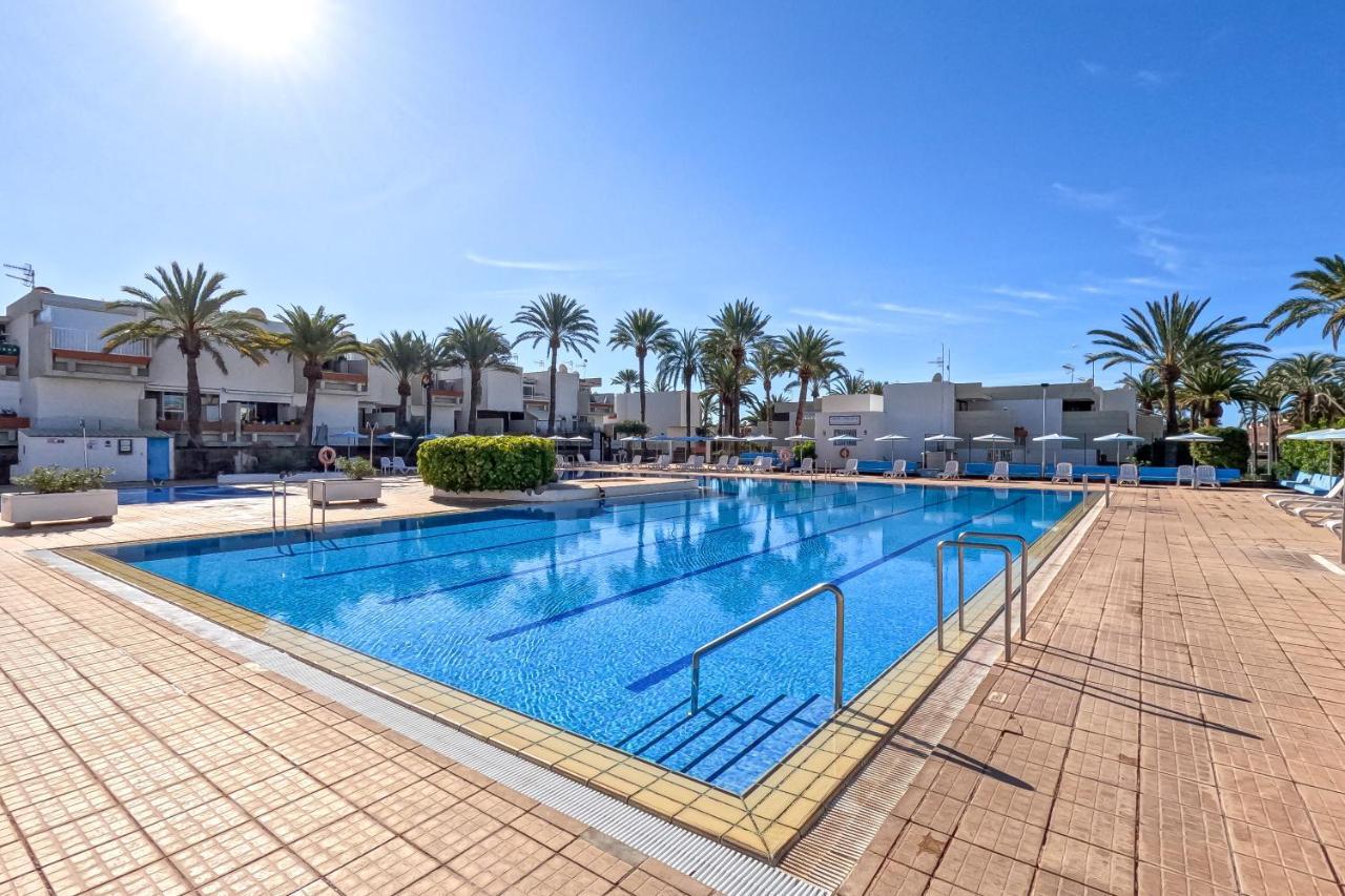 ארונה Stunning Lovely Flat With Pool And Strong Wi-Fi, 31 מראה חיצוני תמונה
