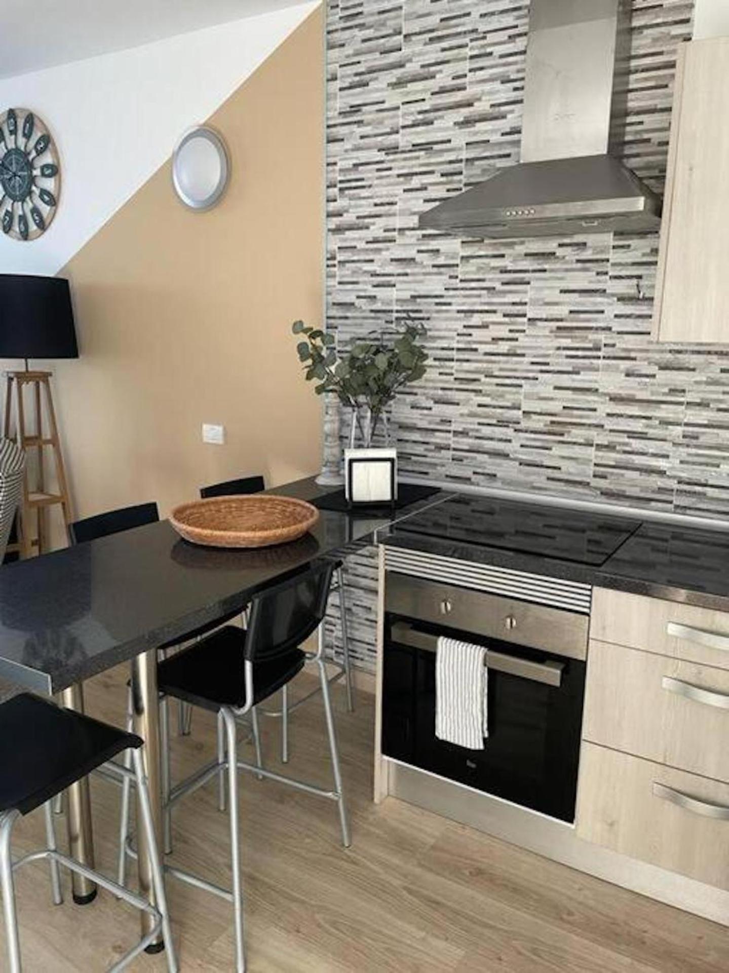ארונה Stunning Lovely Flat With Pool And Strong Wi-Fi, 31 מראה חיצוני תמונה