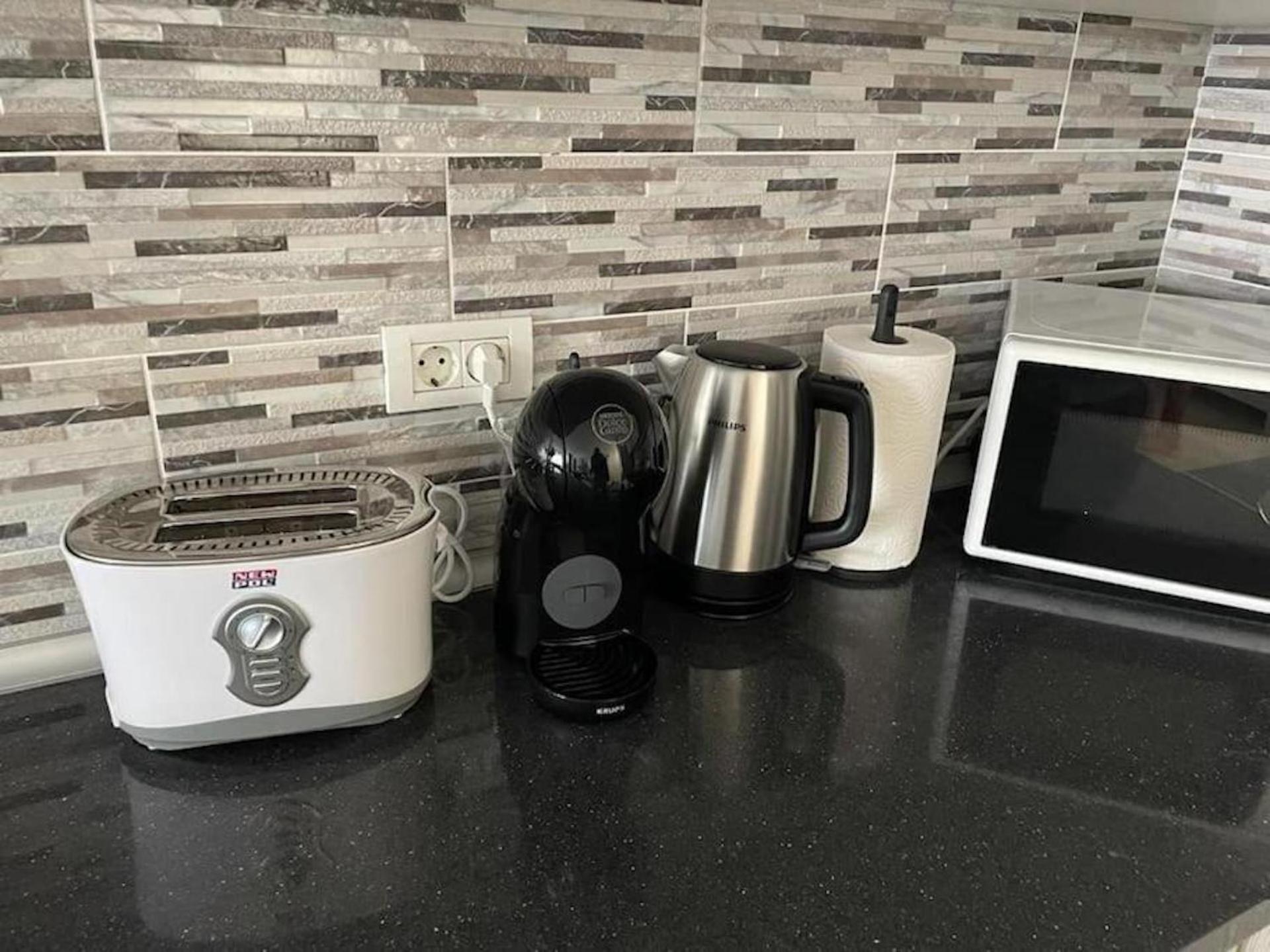 ארונה Stunning Lovely Flat With Pool And Strong Wi-Fi, 31 מראה חיצוני תמונה